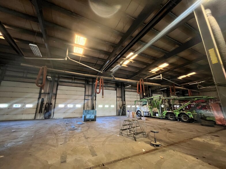 More Photos Of 75 Ransier Dr, Buffalo Truck Terminal For Sale