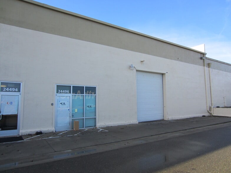 More Photos Of 24486-24508 S MacArthur Dr, Tracy Warehouse For Lease