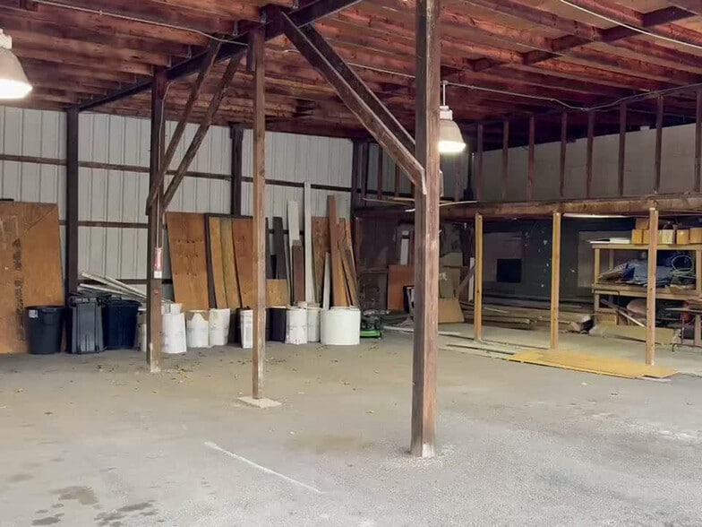 More Photos Of 4700-4702 Southeastern ave, Indianapolis Auto Repair For Sale