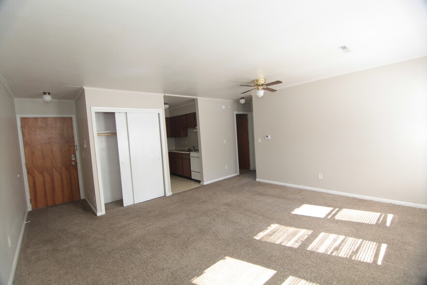 More Photos Of 1524 38th St, Rock Island Office Residential For Sale