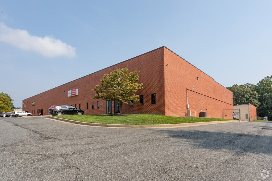 More Photos Of 1305 Governor Ct, Abingdon Warehouse For Lease