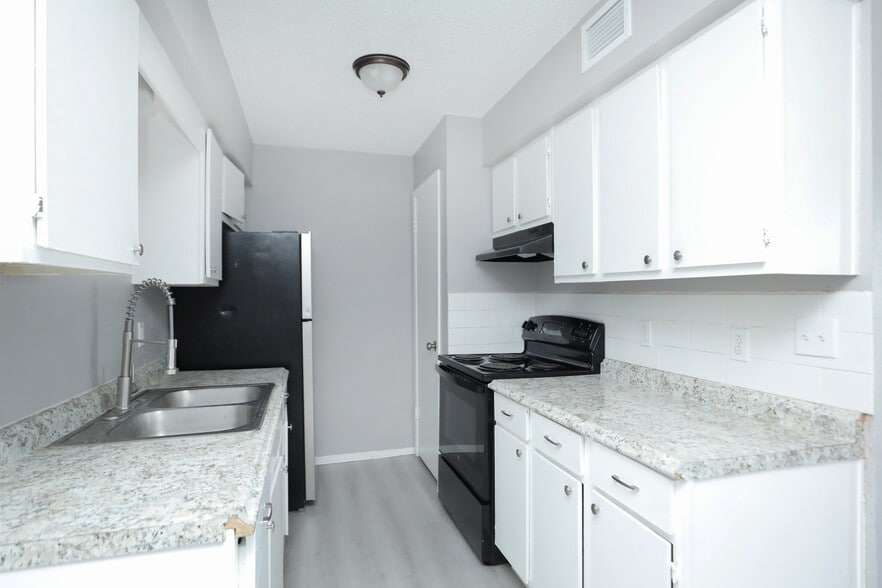 More Photos Of 2910 Old Lane City Rd, Wharton Apartments For Sale