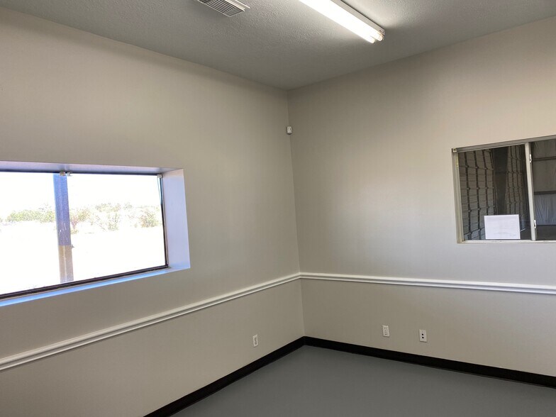 More Photos Of 24030 Tomball Pky, Tomball Distribution For Sale