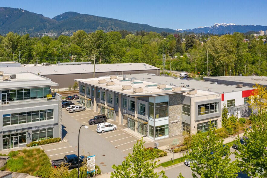 More Photos Of 758 Copping St, North Vancouver Warehouse For Sale