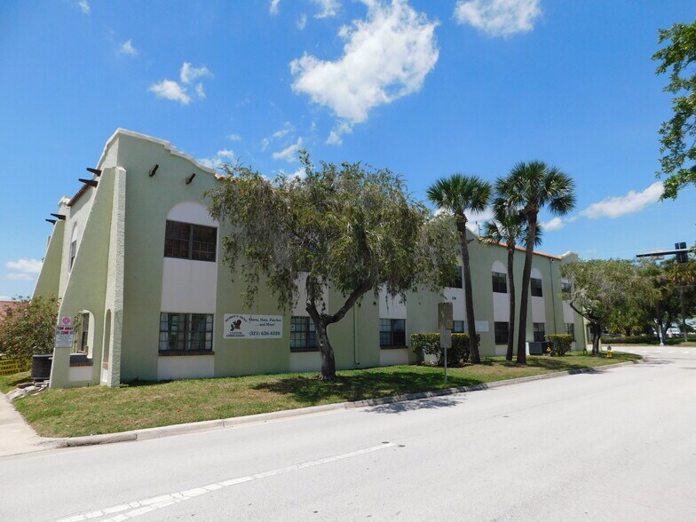 More Photos Of 319 River Edge Blvd, Cocoa Office For Lease