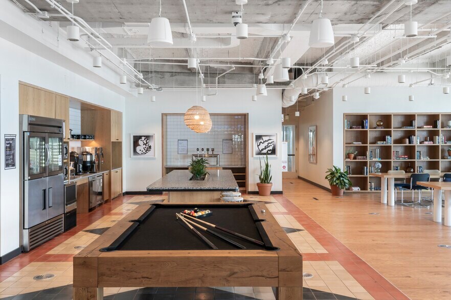 More Photos Of 609 Main St, Houston Office For Lease