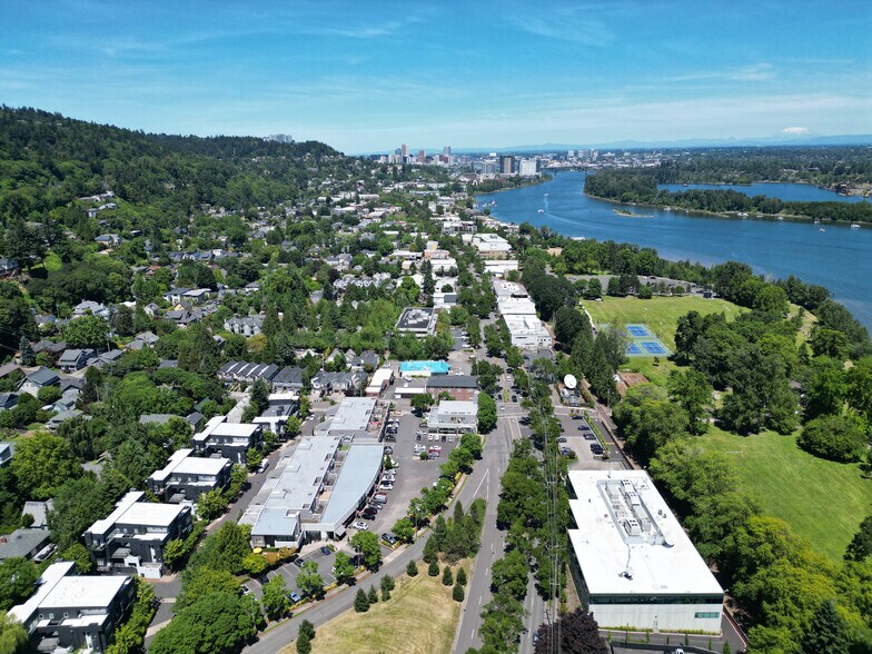More Photos Of 7113-7121 SW Macadam Ave, Portland Storefront For Lease
