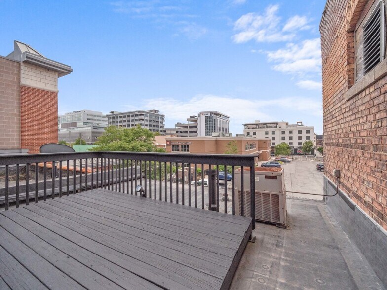 More Photos Of 622 S Calhoun St, Fort Wayne Office For Sale