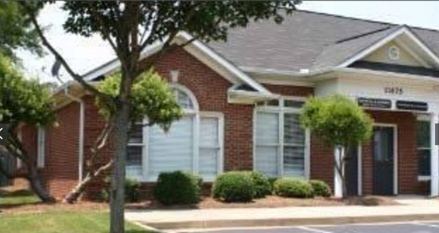 More Photos Of 11675 Century Dr, Alpharetta Office Residential For Lease