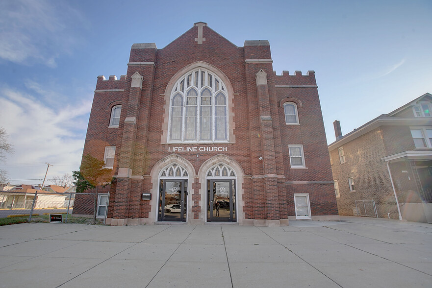 Primary Photo Of 1321-1323 S Austin Blvd, Cicero Religious Facility For Sale