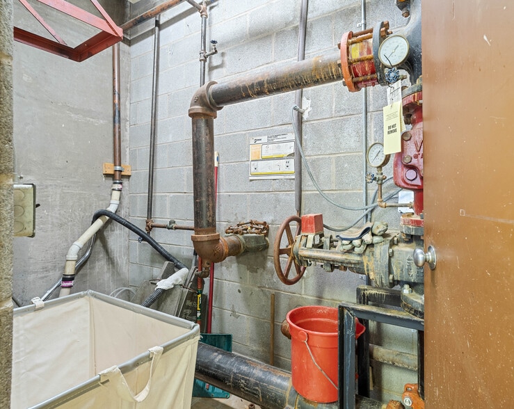 More Photos Of 94 Hospital St, Ridgway Specialty For Sale