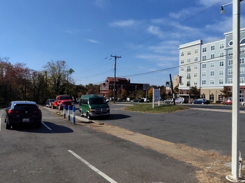 More Photos Of 6825 Richmond Hwy, Alexandria Freestanding For Sale