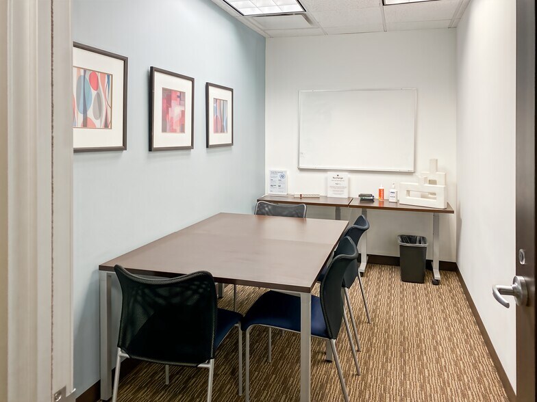 More Photos Of 1431 Opus Pl, Downers Grove Coworking Space