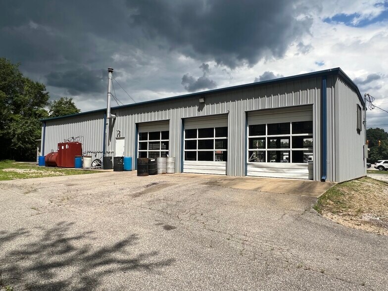 More Photos Of 13715 NC 50 Hwy N, Willow Spring Auto Repair For Lease
