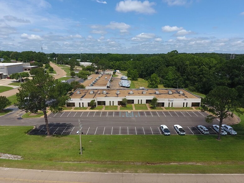 Primary Photo Of 100 - 104 Business Park Dr, Ridgeland Loft Creative Space For Lease