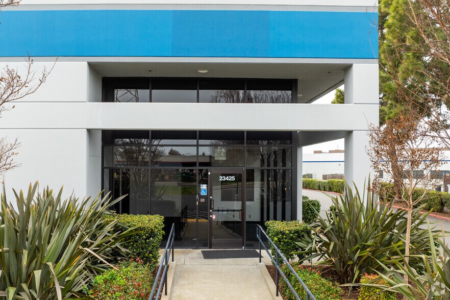 More Photos Of 23411-23447 Cabot Blvd, Hayward Warehouse For Lease