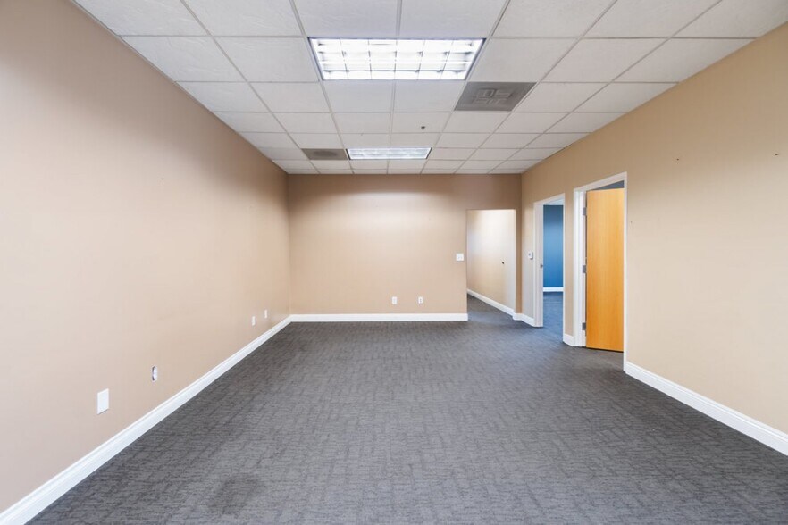 More Photos Of 1190 N Del Rio Pl, Ontario Warehouse For Sale