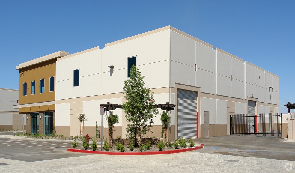 More Photos Of 3466 Webster Ave, Perris Warehouse For Sale