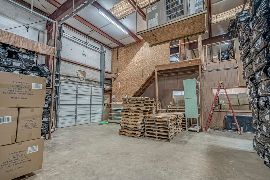 More Photos Of 1112 3rd Ave S, Myrtle Beach Warehouse For Lease