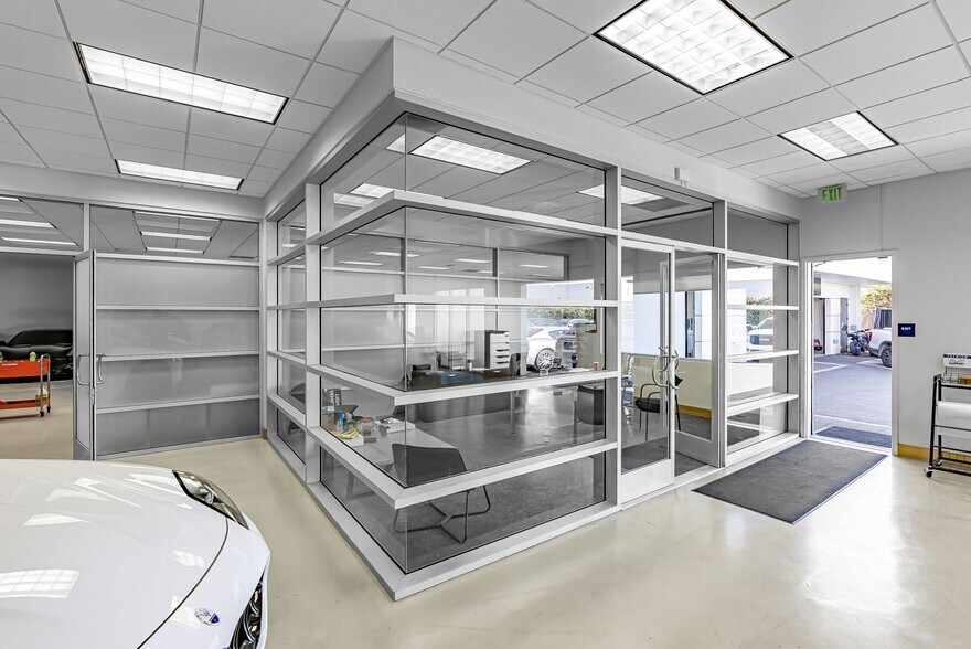 More Photos Of 4040 Campus Dr, Newport Beach Auto Dealership For Sale