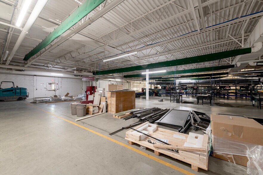 More Photos Of 1551 Corporate Dr, Irving Warehouse For Lease