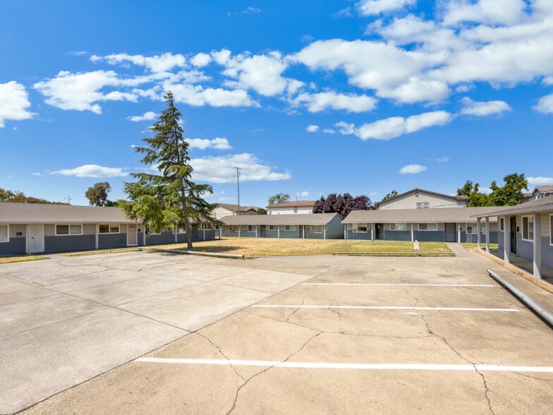 More Photos Of 1637 Kidder Ave, Fairfield Multifamily For Sale