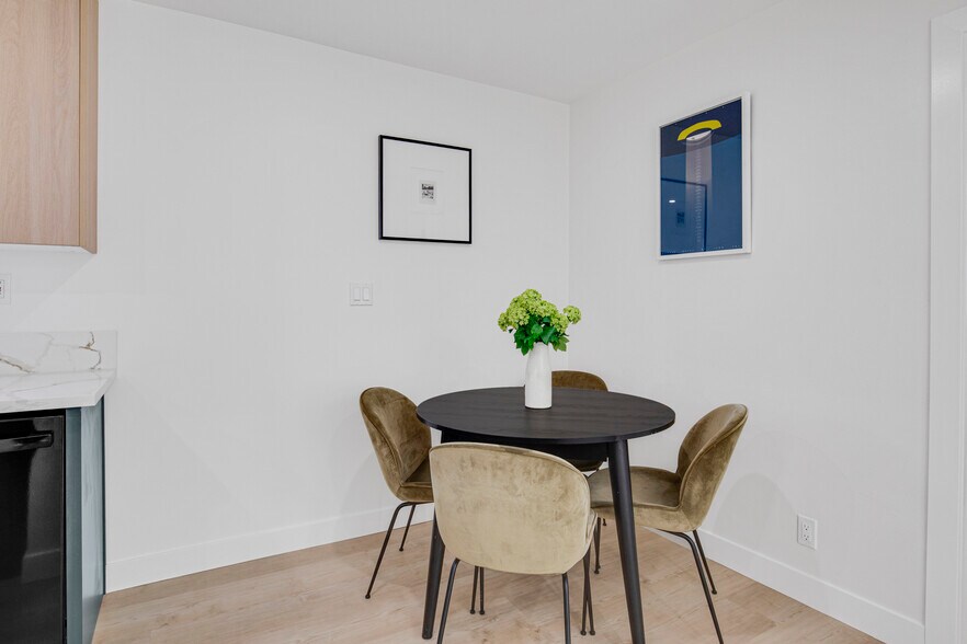 More Photos Of 18506 Kingsdale Ave, Redondo Beach Apartments For Sale