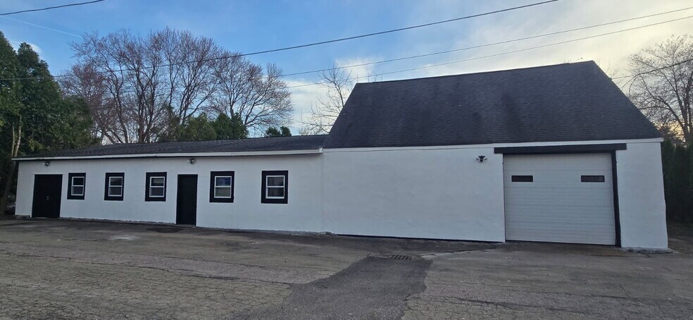 More Photos Of 11 Summer St, Bellingham Manufacturing For Sale