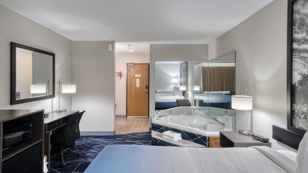 More Photos Of 2600 Whitewood Service Rd, Sturgis Hotel For Sale