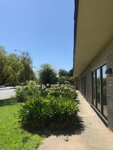 More Photos Of 6617 Madison Ave, Carmichael Office For Lease