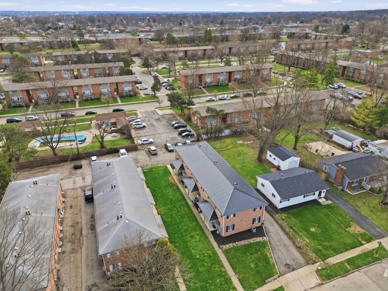 More Photos Of 5780 N Meadows Blvd, Columbus Apartments For Sale