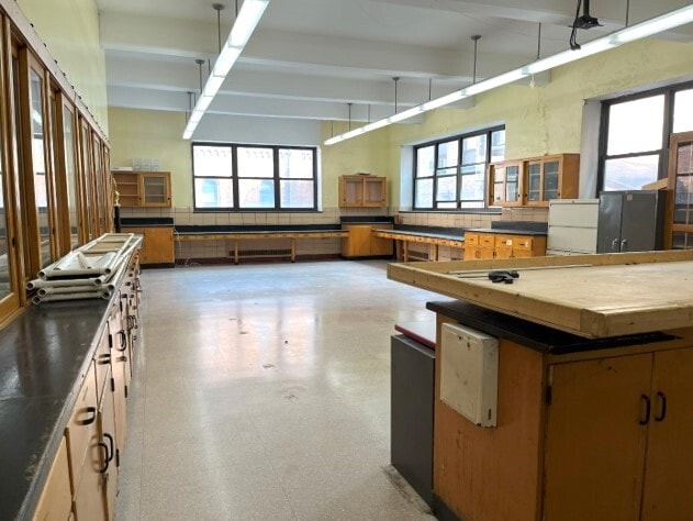 More Photos Of 237 Jerome St, Brooklyn Schools For Lease