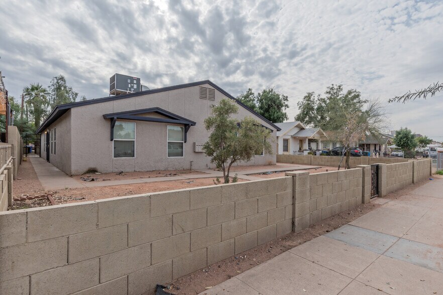 More Photos Of 1421 E Fillmore St, Phoenix Multifamily For Sale
