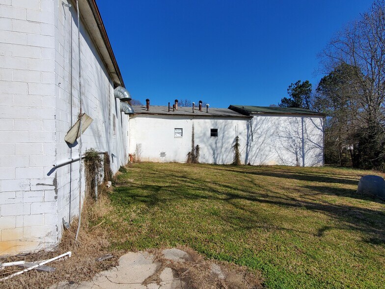 More Photos Of 1408 Glenn Ave, Kannapolis Warehouse For Lease