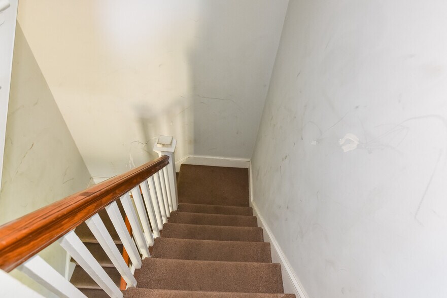More Photos Of 104 Maple Ave, Chestertown Apartments For Sale