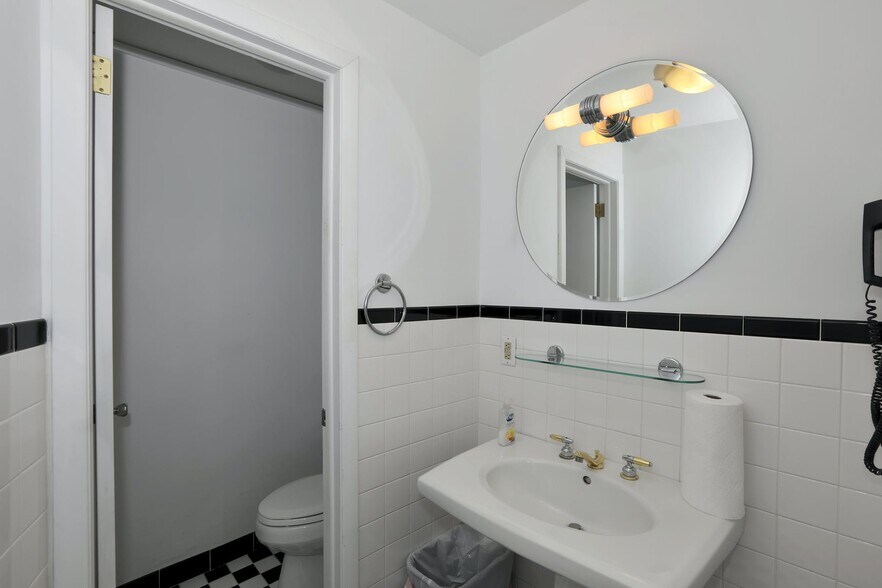 More Photos Of 2185 Lemoine Ave, Fort Lee Apartments For Sale