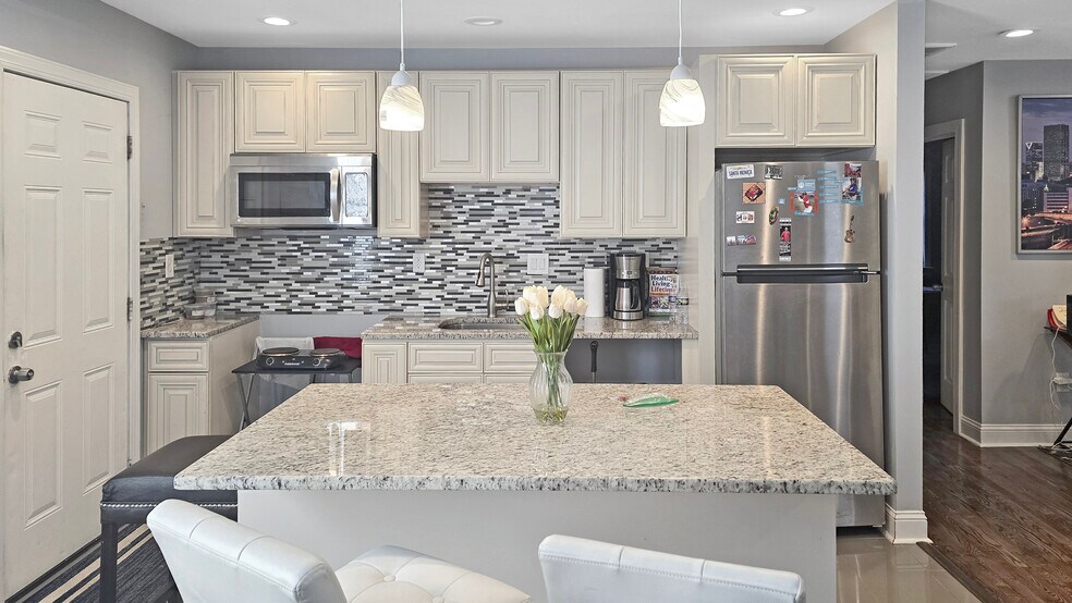More Photos Of 1711 Candler Rd, Decatur Office Residential For Sale