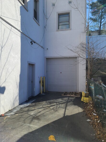 More Photos Of 396 Midland Ave, Garfield General Retail For Lease