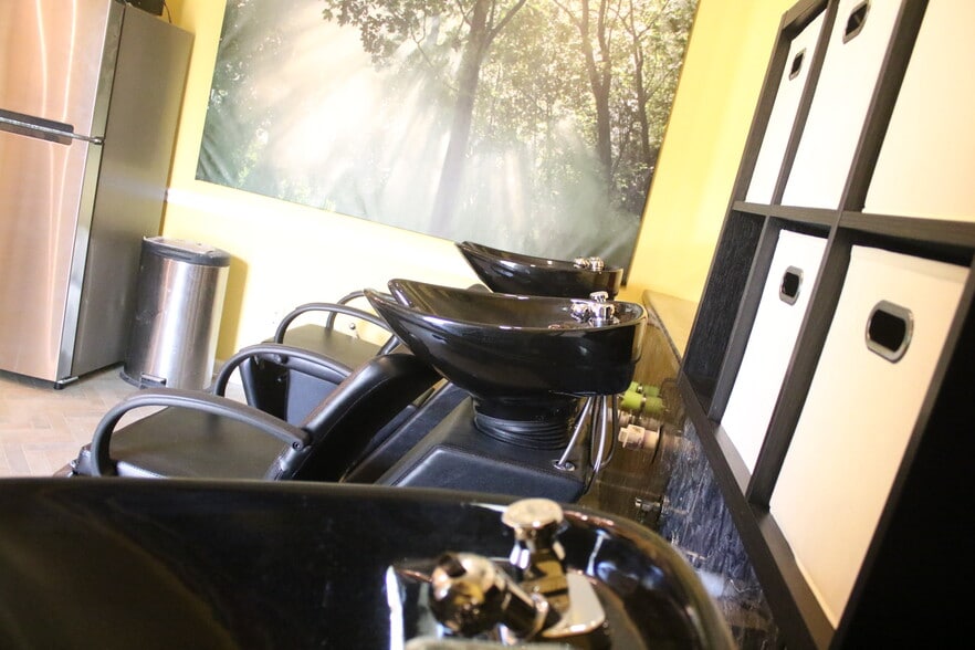 More Photos Of 5507 Winchester Rd, Memphis Office For Lease