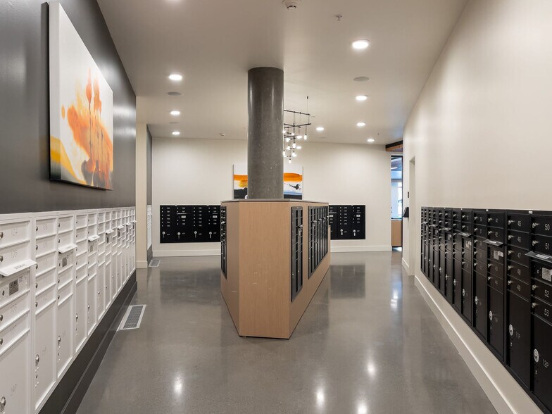 More Photos Of 11811-11821 NE 128th St, Kirkland Multifamily For Sale