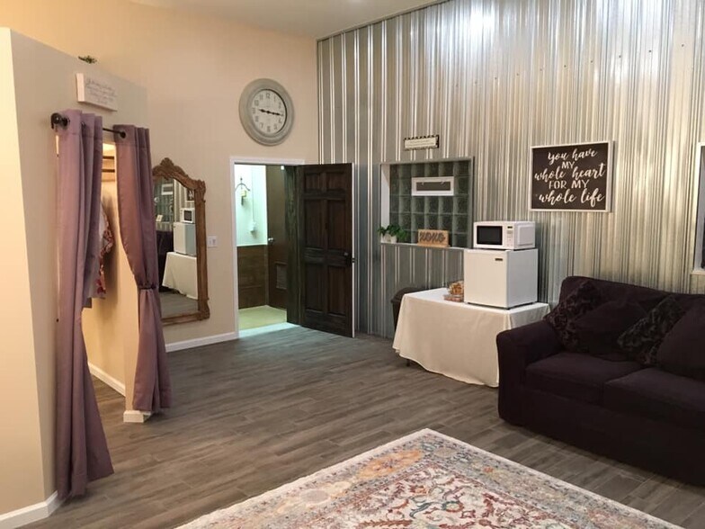 More Photos Of 52 Nestle Dr, Fulton Lodge Meeting Hall For Sale