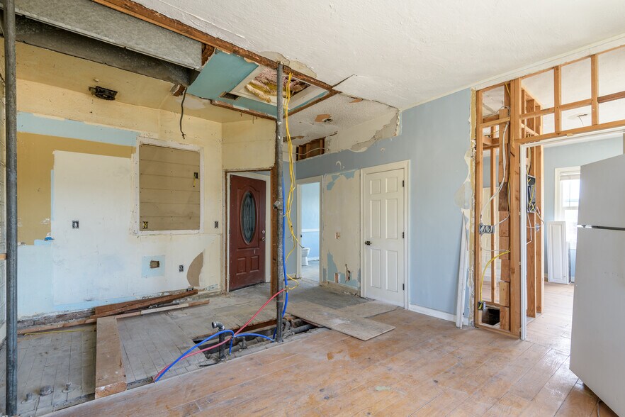 More Photos Of 906 Marin St, Vallejo Storefront Retail Residential For Sale