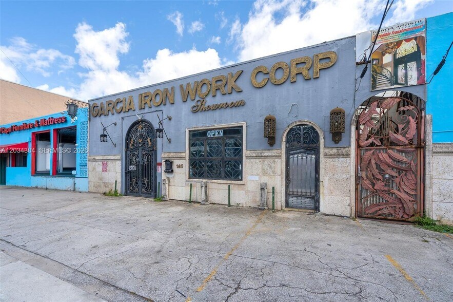 More Photos Of 341 W 21st St, Hialeah Manufacturing For Lease