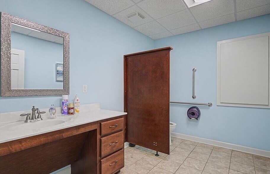 More Photos Of 127 Hay St, Fayetteville Storefront For Sale