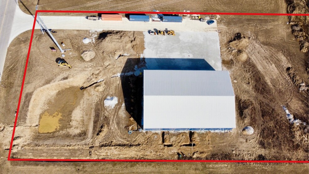 More Photos Of 5700 Eastside Parkway Dr, Gas City Light Distribution For Lease