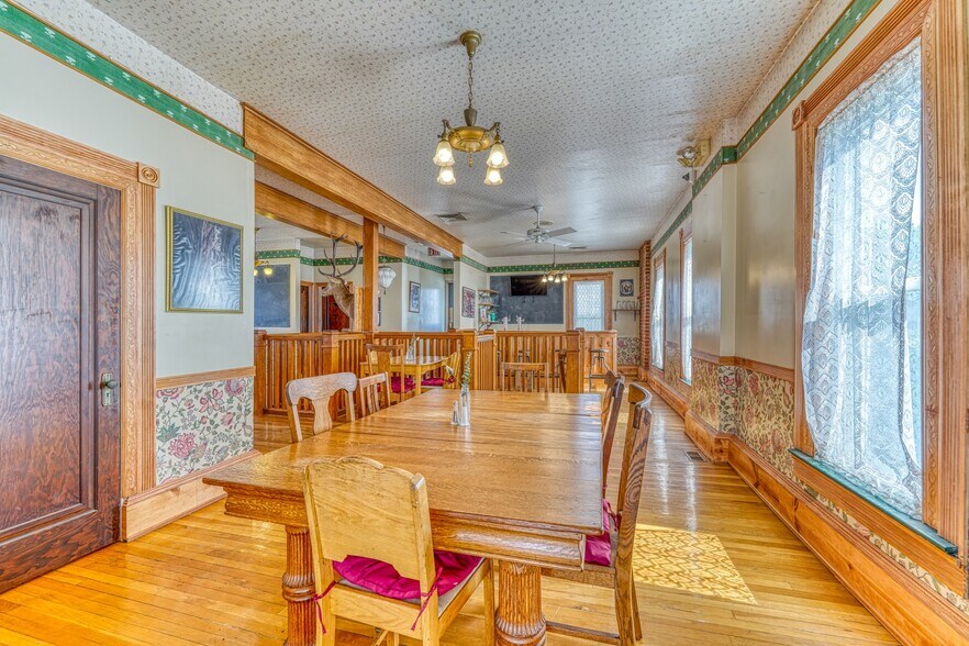 More Photos Of 512 Royal Gorge Blvd, Canon City Restaurant For Sale