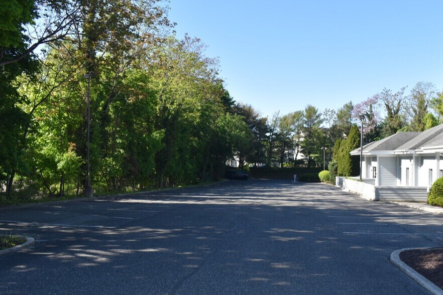 More Photos Of 118 N Country Rd, Port Jefferson Medical For Sale