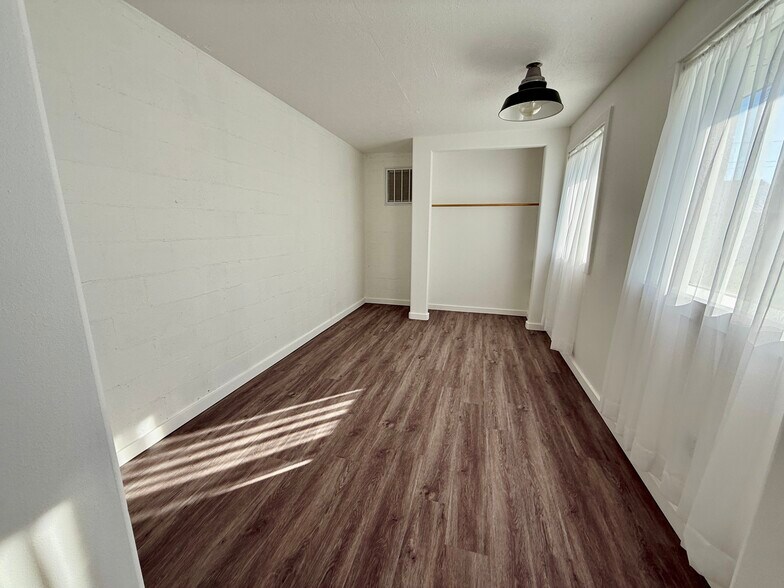 More Photos Of 127 Main St, Chester Office For Sale