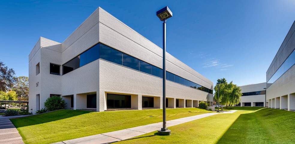 Primary Photo Of 1351 N Alma School Rd, Chandler Coworking Space