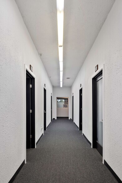 More Photos Of 11 NE 11th St, Oklahoma City Warehouse For Sale